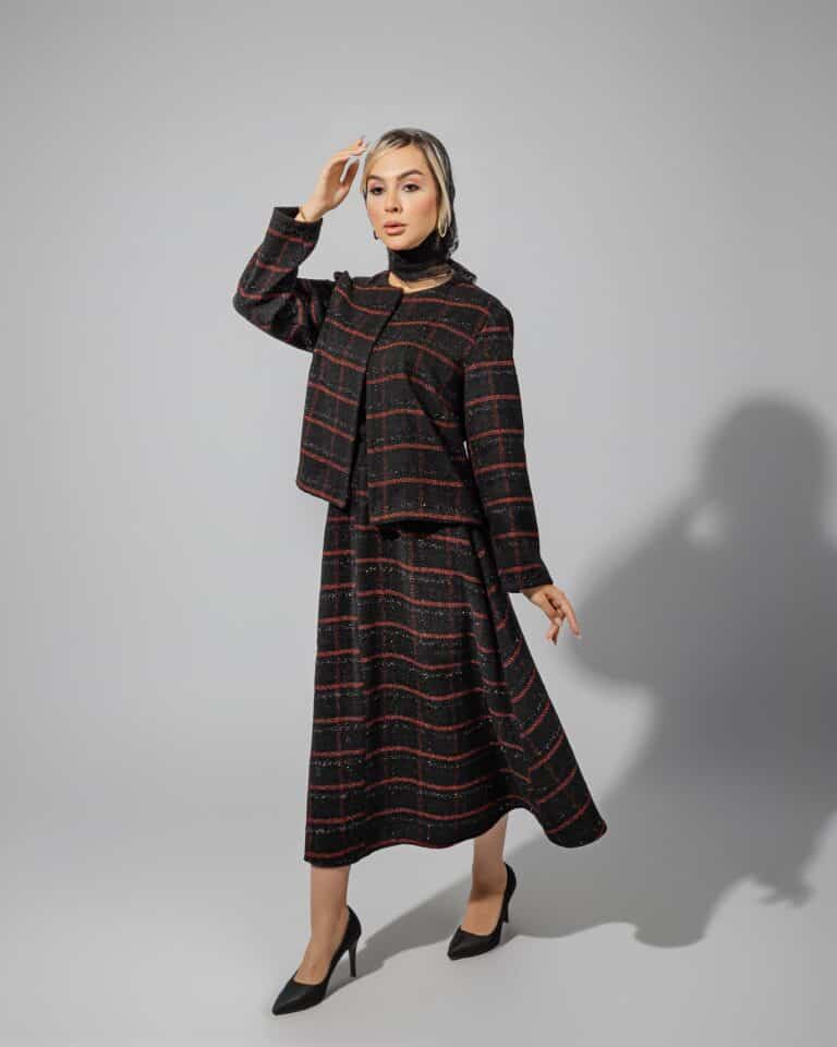 عکاسی-لباس-در-تبریز-استودیو-ذوزنقه